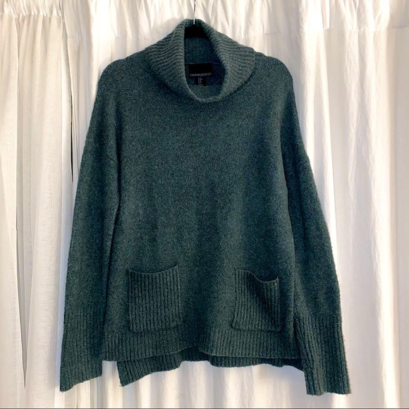 Cynthia Rowley Sweaters - Cynthia Rowley Green Turtleneck w/ Pockets